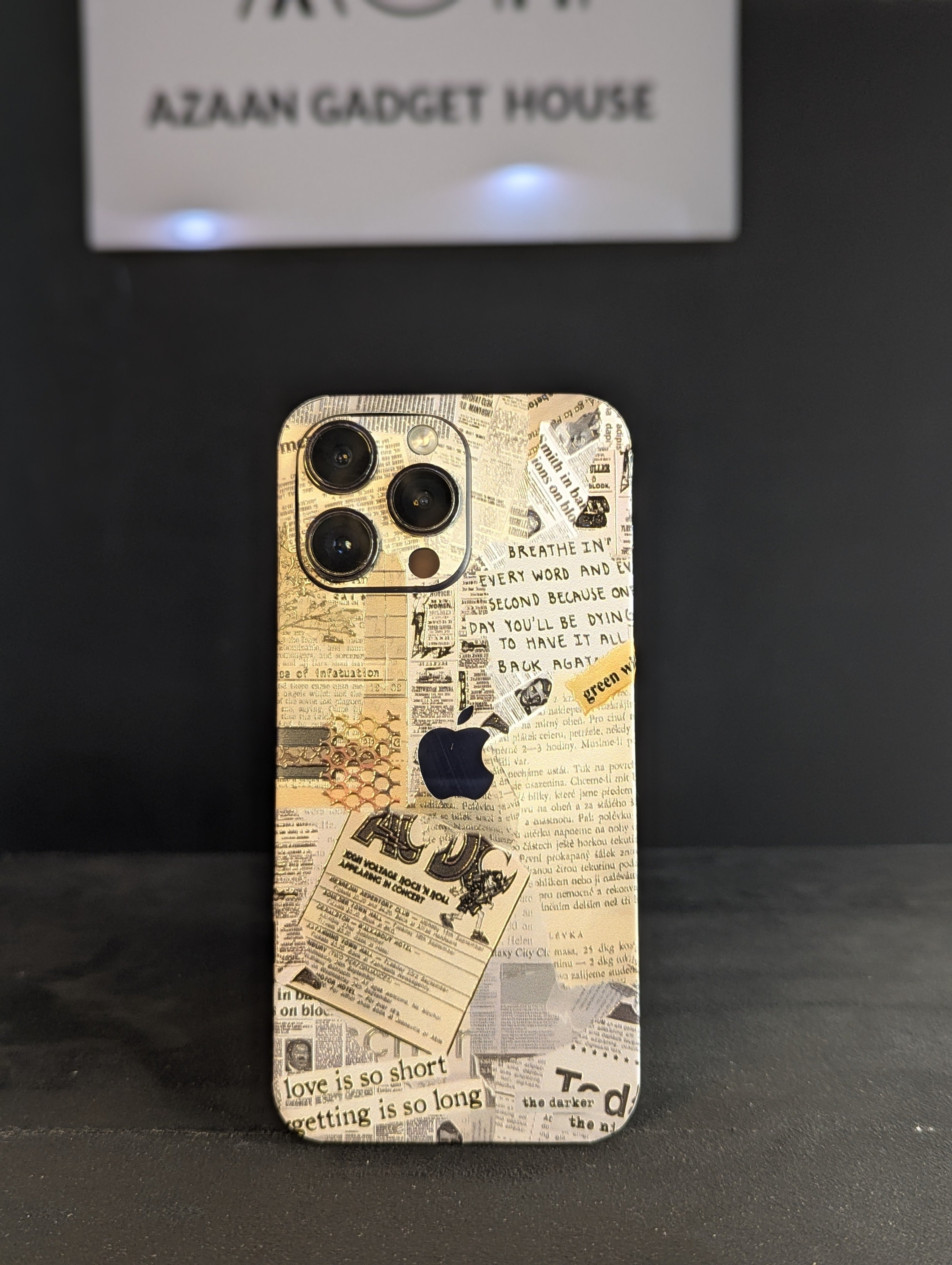 Newspaper - 3D Mobile Skin